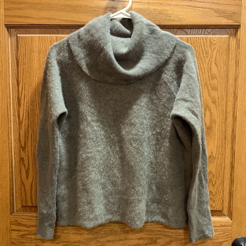Cashmere Garnet Hill cropped sweater